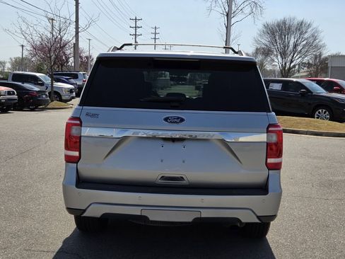 Used 2021 Ford Expedition XLT RWD image 10