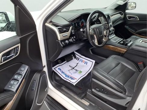 Used 2018 GMC Yukon XL Denali w/ Open Road Package AWD/4WD image 10