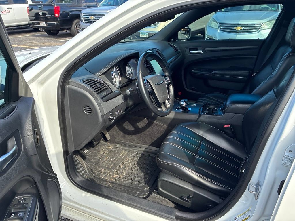 Used 2013 Chrysler 300 S w/ Light Group RWD image 12