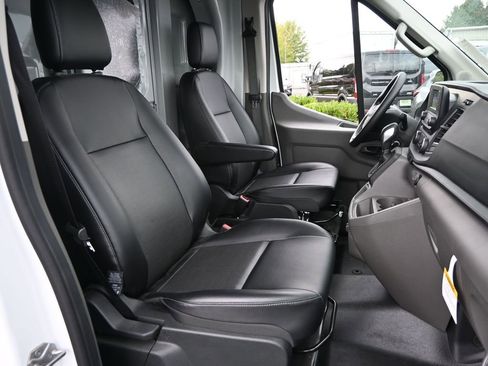 New 2024 Ford Transit 350 DRW RWD image 31
