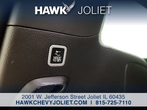 Used 2024 Jeep Wagoneer Series III AWD/4WD image 24