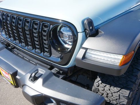 Used 2024 Jeep Wrangler Willys image 15