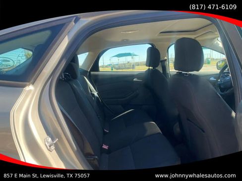 Used 2016 Ford Focus SE image 15