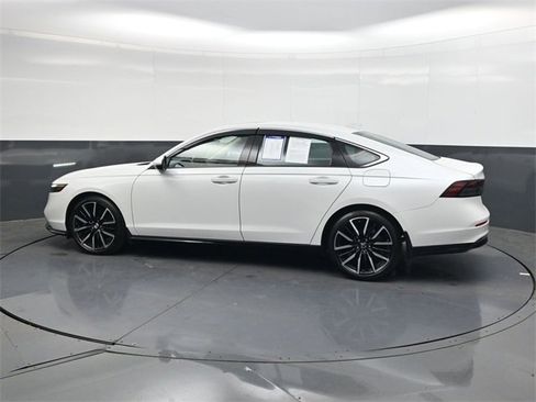 Used 2024 Honda Accord Touring image 7