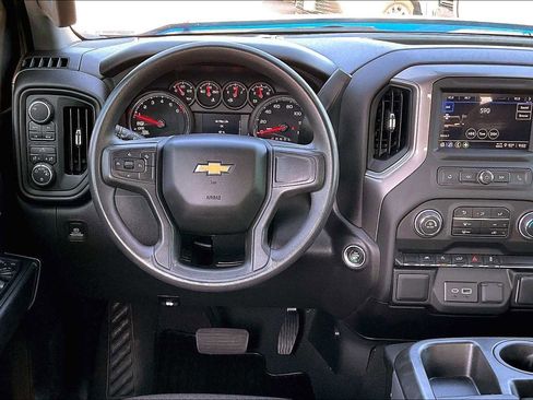 Used 2023 Chevrolet Silverado 1500 Custom AWD/4WD image 9