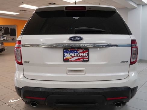 Used 2014 Ford Explorer XLT w/ Equipment Group 202A image 11