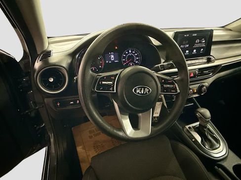 Used 2020 Kia Forte LXS FWD image 10