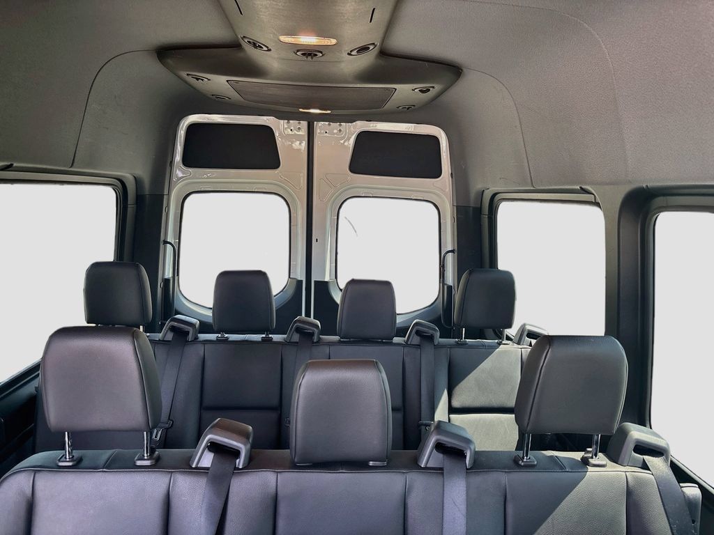Used 2022 Mercedes-Benz Sprinter 2500 image 17