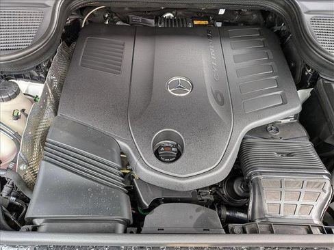 Used 2025 Mercedes-Benz GLS 450 4MATIC image 26