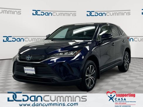 Used 2022 Toyota Venza LE AWD/4WD image 1