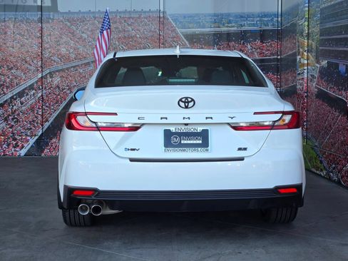 Certified 2025 Toyota Camry SE FWD image 7
