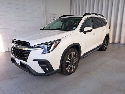 Used 2023 Subaru Ascent Limited AWD/4WD image 2