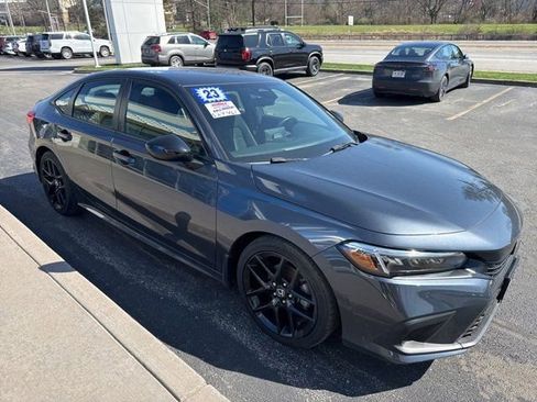 Used 2023 Honda Civic Sport image 5