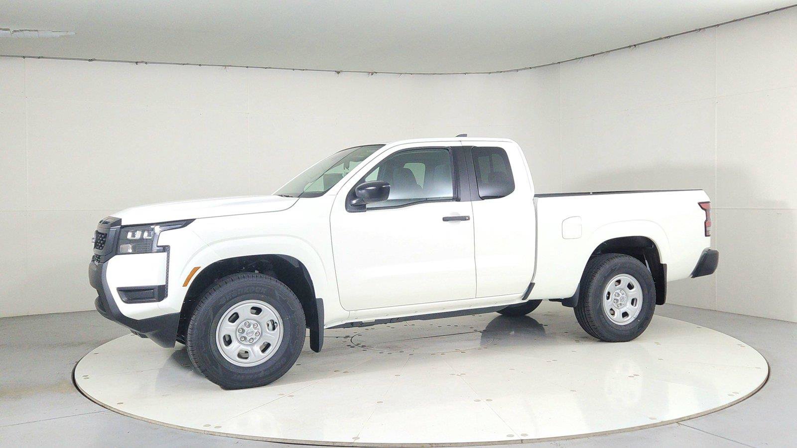 Used 2026 Nissan Frontier S AWD/4WD image 3