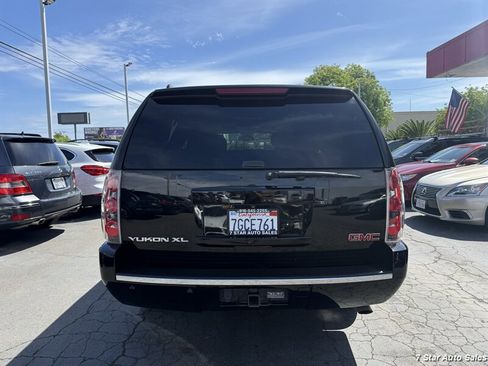 Used 2014 GMC Yukon XL Denali AWD/4WD image 5