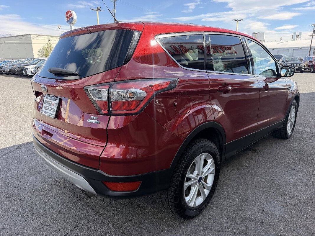 Used 2017 Ford Escape SE AWD/4WD image 5
