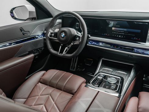 Used 2024 BMW 760i xDrive w/ Executive Package AWD/4WD image 29