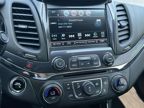 Used 2018 Chevrolet Impala Premier FWD image 21