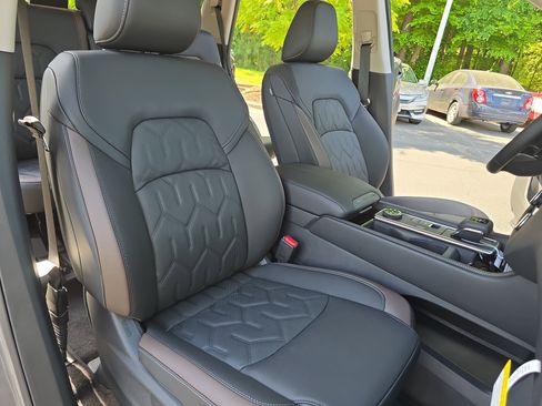 New 2026 Nissan Pathfinder Platinum AWD/4WD image 10
