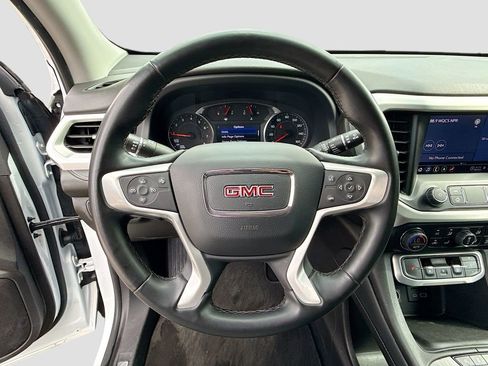 Used 2023 GMC Acadia SLT FWD image 12
