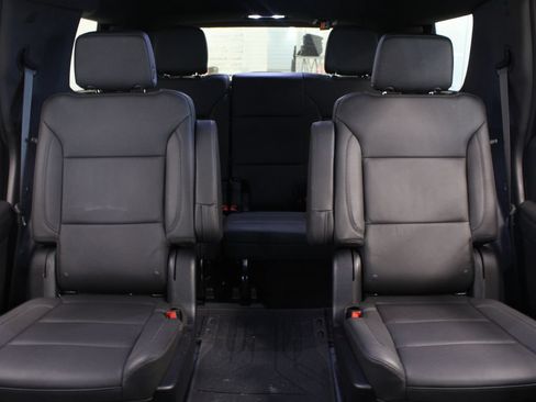 Used 2025 Chevrolet Tahoe LT w/ Comfort Package RWD image 34