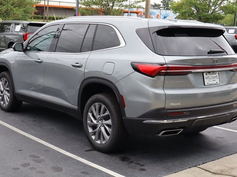 New 2025 Buick Enclave Preferred image 6