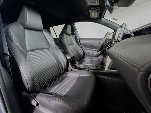 Used 2024 Toyota Corolla Cross AWD Hybrid image 24