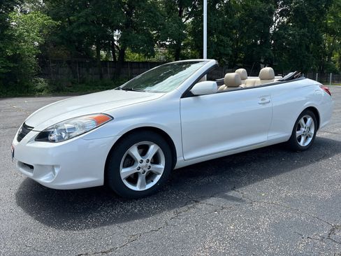 Used 2006 Toyota Solara SLE FWD image 1