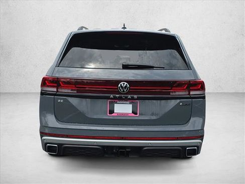 New 2026 Volkswagen Atlas Peak Edition AWD/4WD image 4