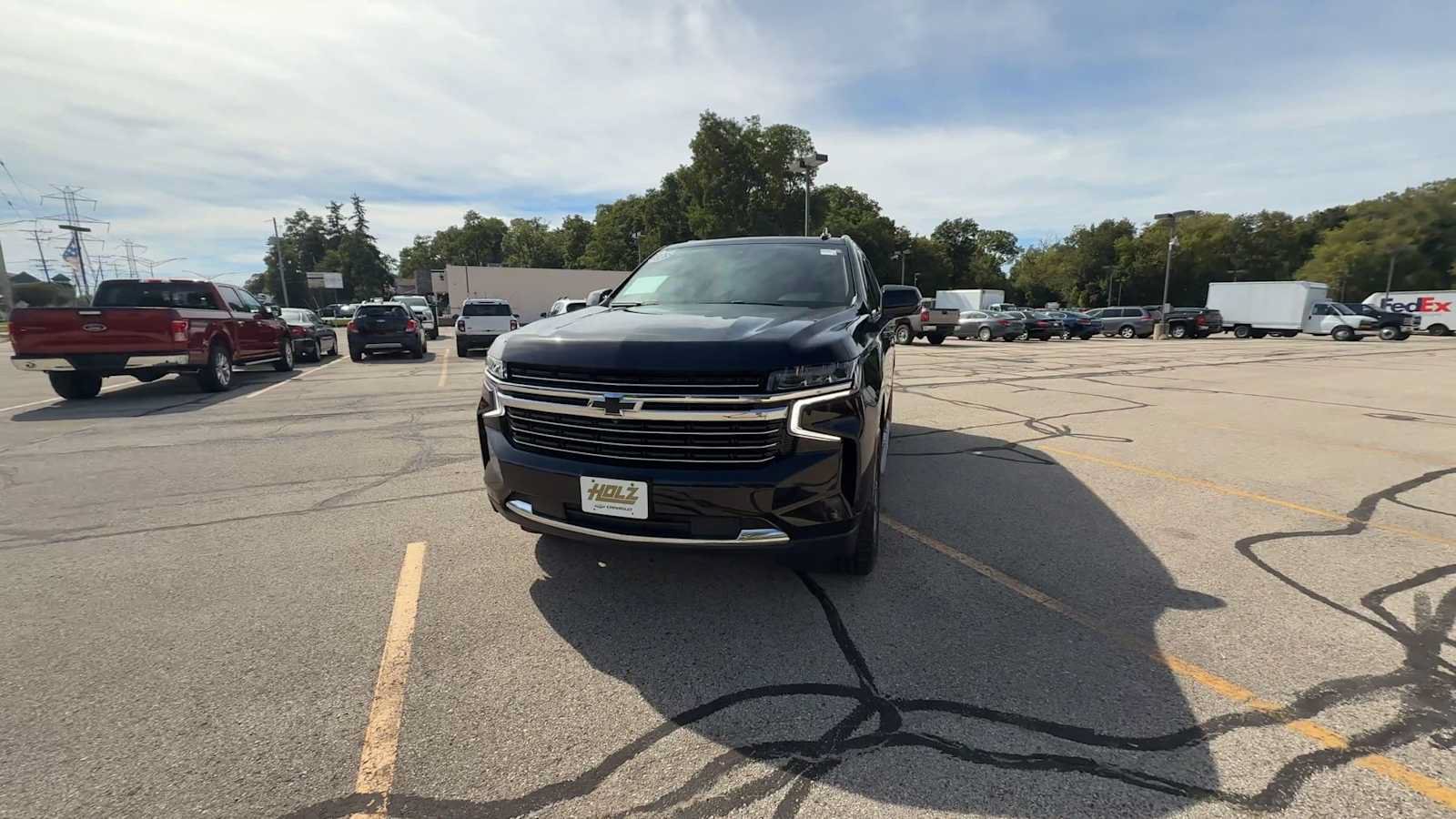 Used 2021 Chevrolet Tahoe LT w/ LT Signature Package AWD/4WD image 3
