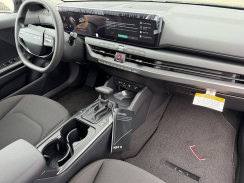 New 2026 Kia K4 FWD image 15