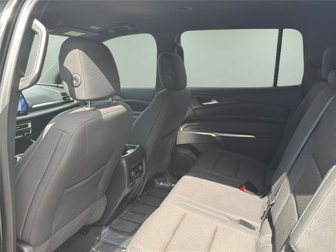 Used 2025 Chevrolet Traverse LT AWD/4WD image 28