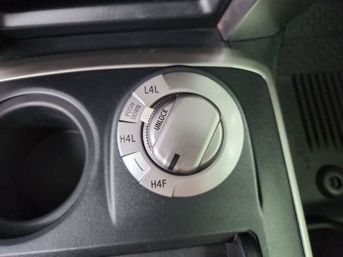 Used 2019 Toyota 4Runner Limited AWD/4WD image 28