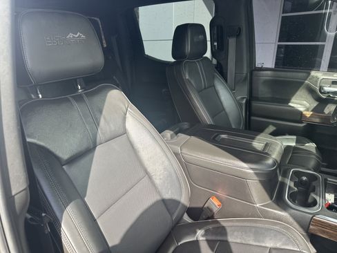 Used 2019 Chevrolet Silverado 1500 High Country w/ Technology Package image 32