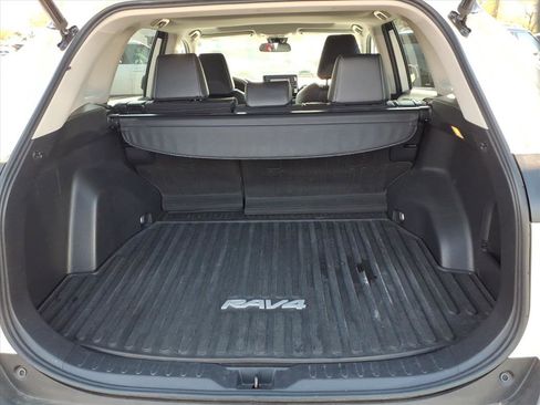 Used 2021 Toyota RAV4 XLE Premium AWD/4WD image 10