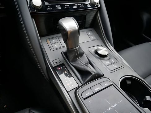 Used 2022 Lexus IS 350 F Sport image 23