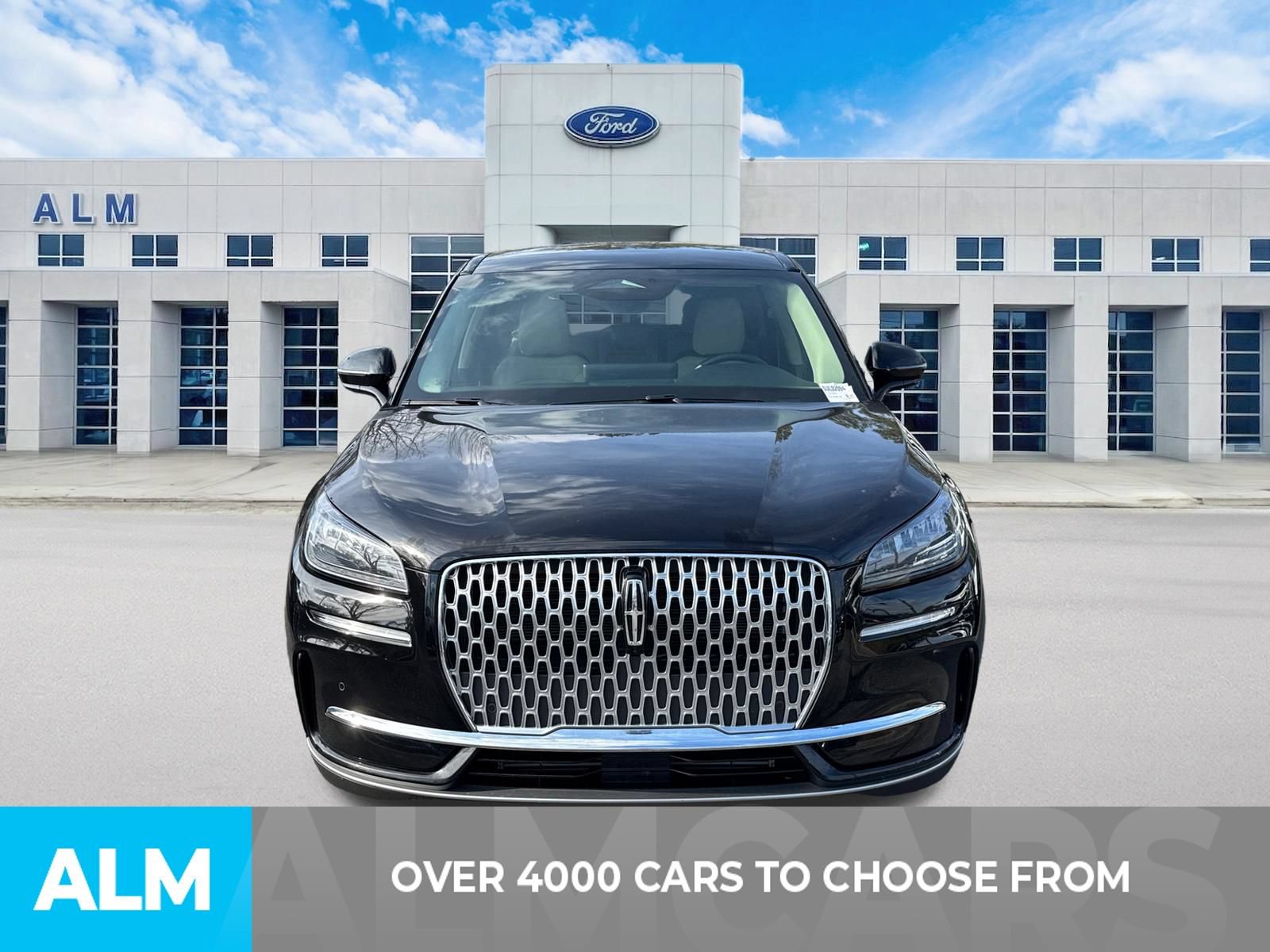 Used 2025 Lincoln Corsair AWD w/ Equipment Group 101A image 2
