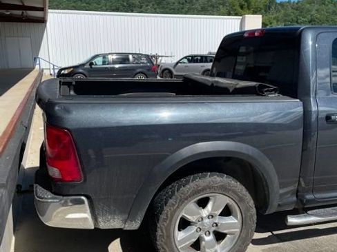 Used 2017 RAM 1500 Big Horn AWD/4WD image 4