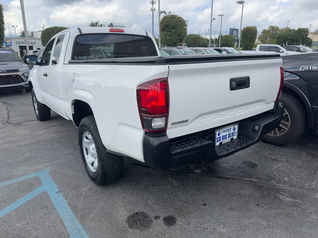Used 2022 Toyota Tacoma SR RWD image 7