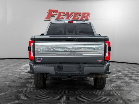 Certified 2025 Ford F350 Platinum w/ Platinum Plus Package AWD/4WD image 4