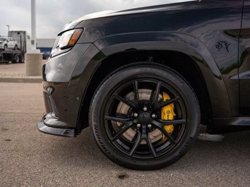Used 2018 Jeep Grand Cherokee Trackhawk AWD/4WD image 13