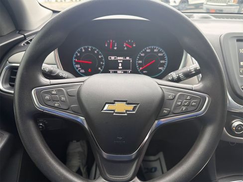 Used 2018 Chevrolet Equinox LS image 14