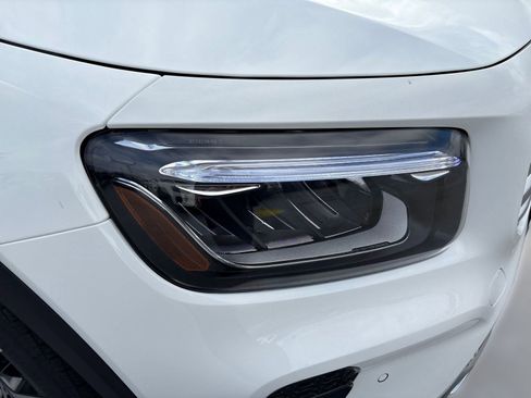 New 2026 Mercedes-Benz GLB 250 image 8