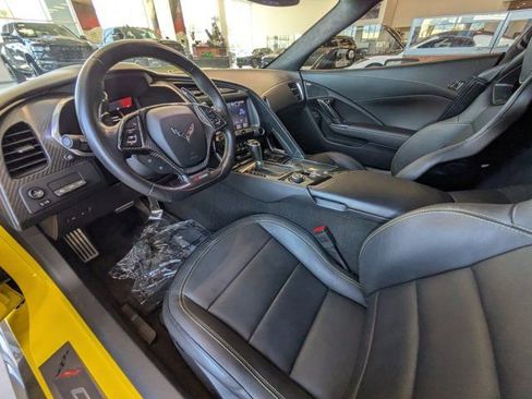 Used 2016 Chevrolet Corvette Z06 w/ 3LZ Preferred Equipment Group image 12