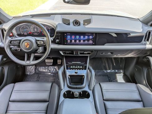 Certified 2026 Porsche Cayenne S AWD/4WD image 22