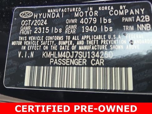 Used 2025 Hyundai Elantra SEL FWD image 35
