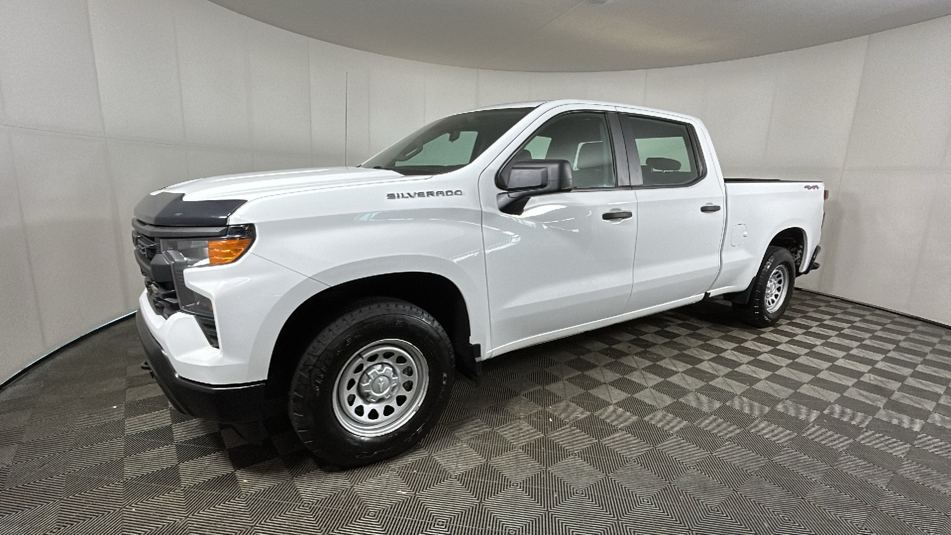 Used 2022 Chevrolet Silverado 1500 W/T w/ Trailering Package AWD/4WD image 7
