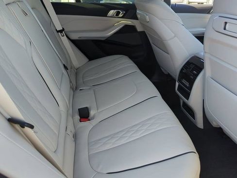Used 2026 BMW X5 xDrive40i w/ M Sport Package AWD/4WD image 13