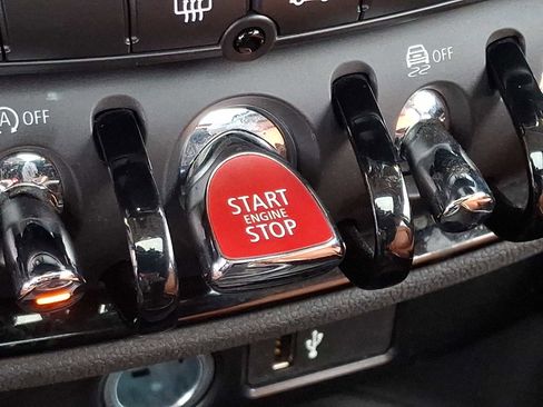 Used 2023 MINI Cooper Clubman S image 25