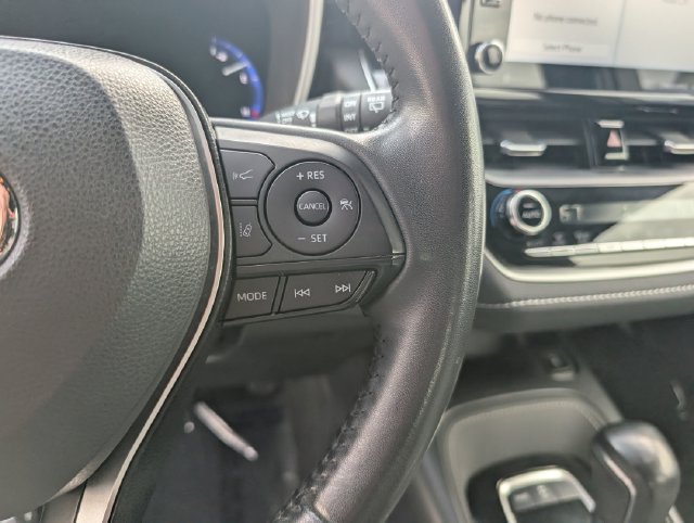 Used 2022 Toyota Corolla XSE FWD image 18